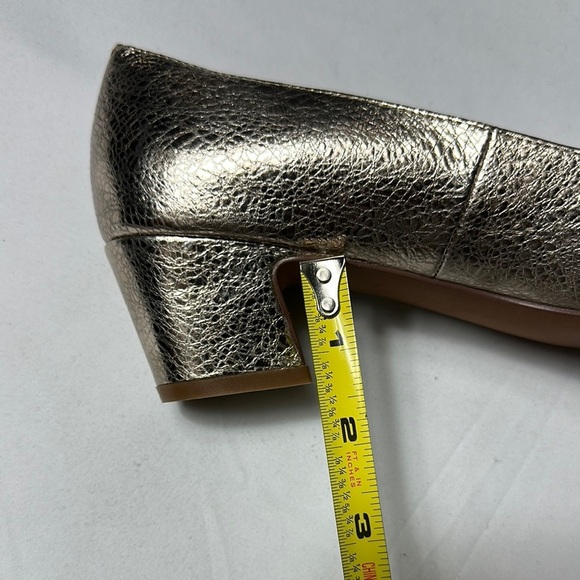 Paolo Gold Metallic Heels Sleek Design with Pointed Toe - Picture 8 of 11